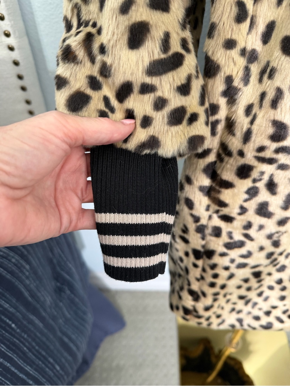 Cabi Faux Fur Jacket - Picture 4 of 4